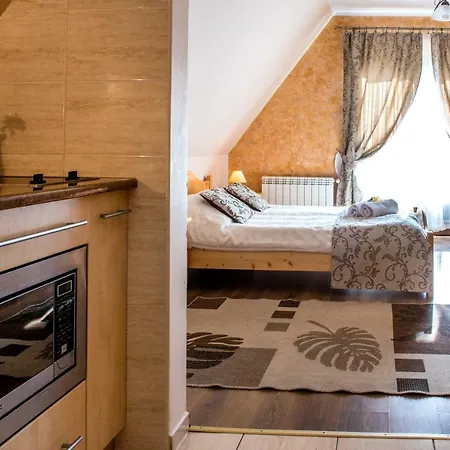 Madejowy Dwor Ubytování v soukromí *